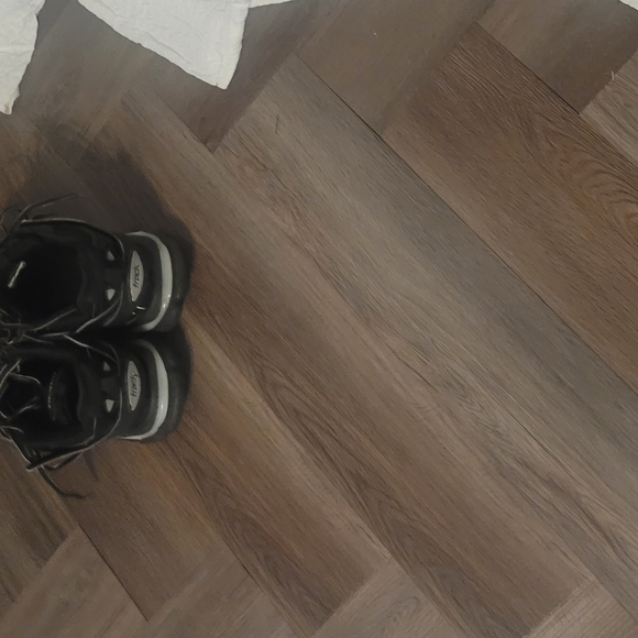 Balenciaga Men's Black Sneakers - Picture 2 of 3